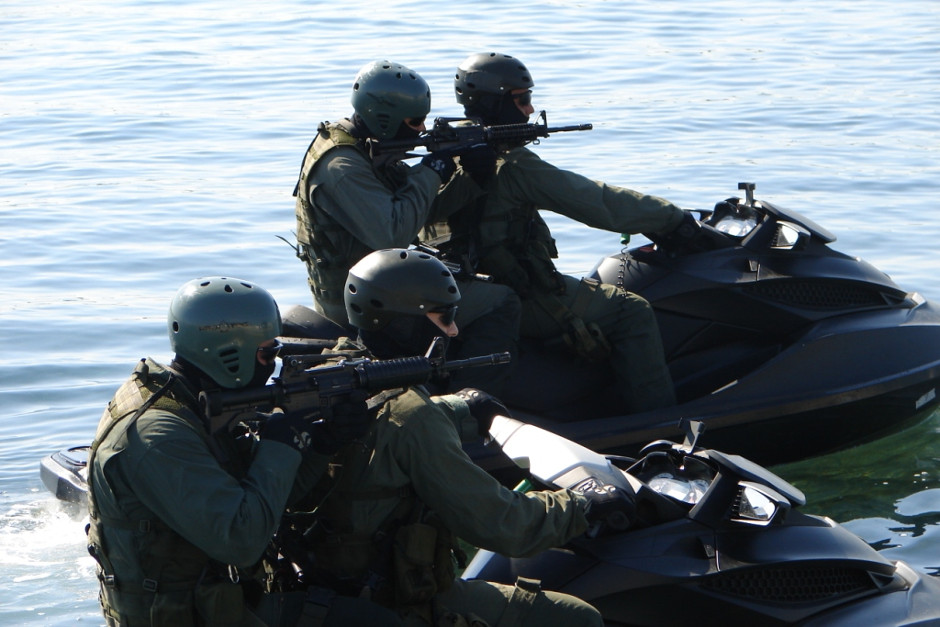 Special Forces jetski